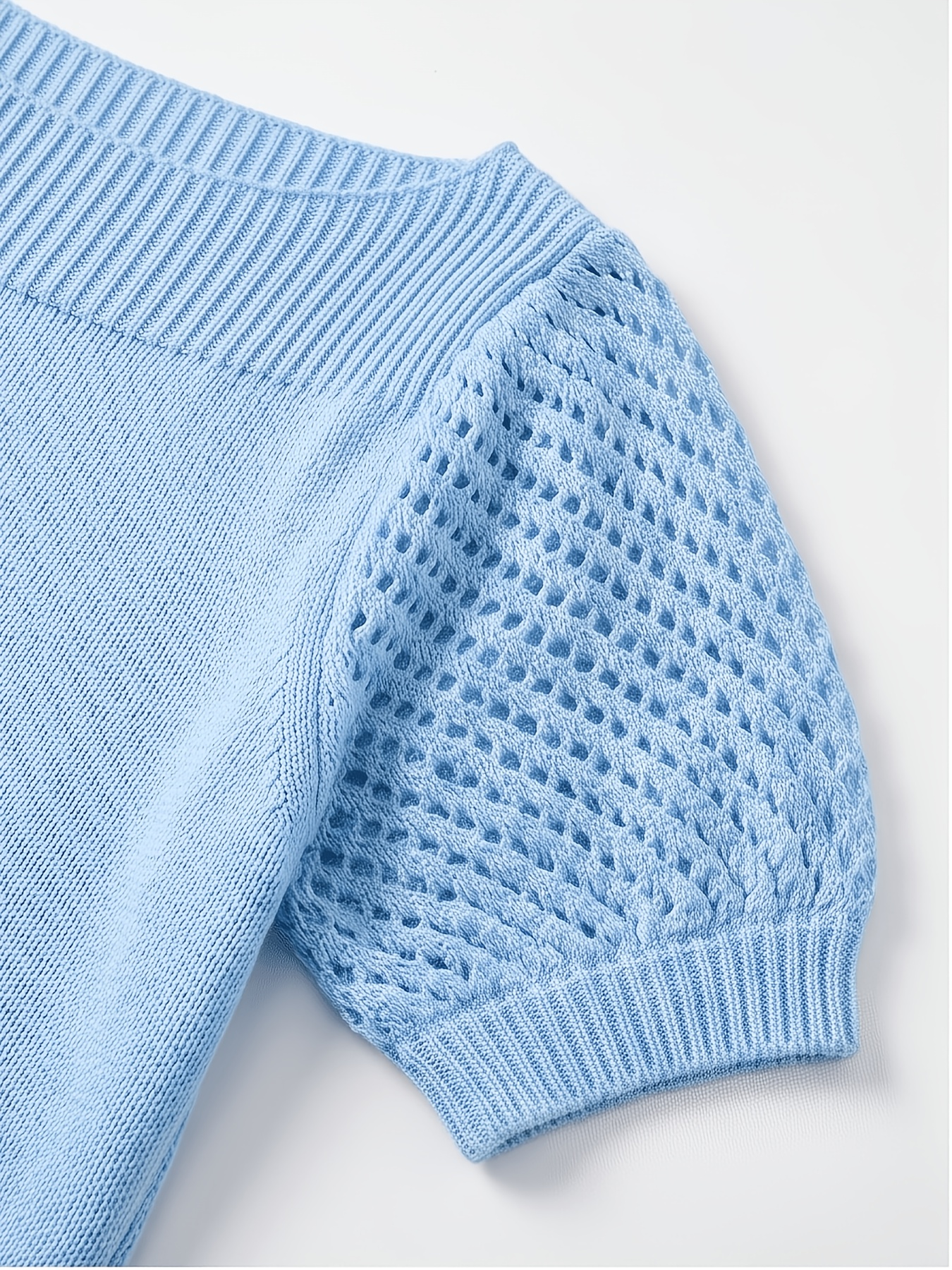 Women’s off-the-shoulder short-sleeve knit top with puff sleeves; casual boat-neck openwork sweatshirt