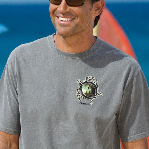 Honu Island short-sleeved T-shirt with round neckline