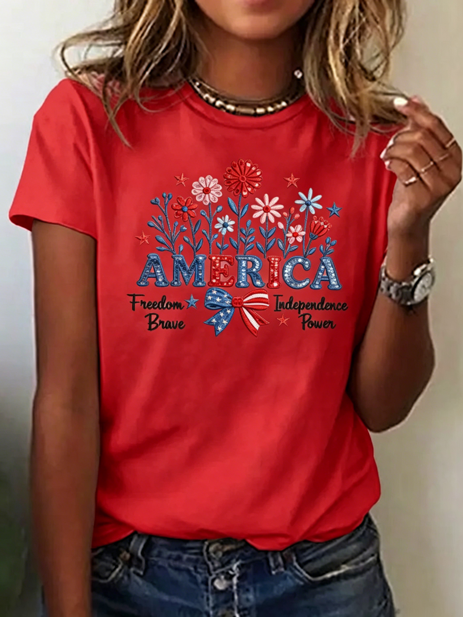Women’s Patriotic Floral Print T-Shirt, Casual America Themed Short Sleeve Tee