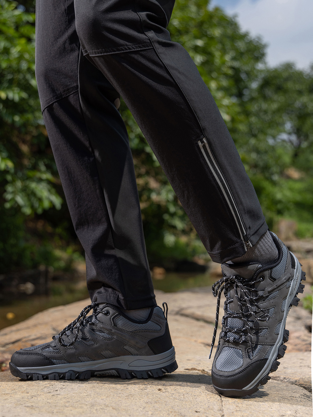 Men's Outdoor Hiking Shoes &ndash; Breathable Waterproof Low-Cut Walking Shoes with Non-Slip Traction, Abrasion-Proof Build & Orthopedic Wide Toe Arch Support
