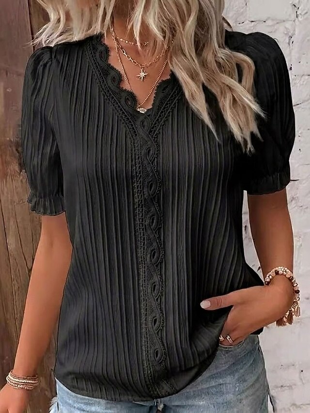 Women’s Vertical Ribbed Knit Eyelet Lace Trim V Neck Puff Short Sleeve Casual Blouse