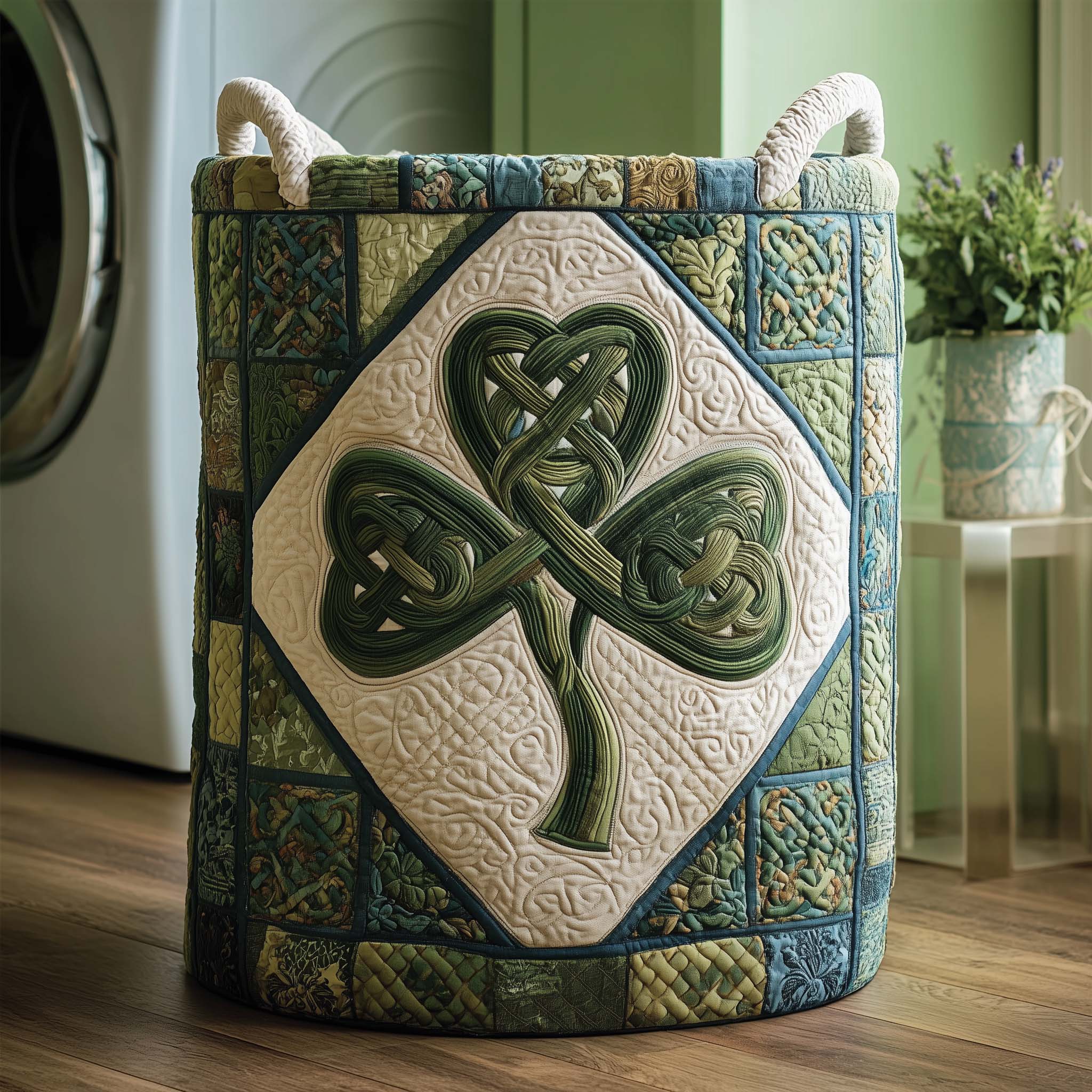 Knot Clover Quilted Laundry Basket GFTOQM2375