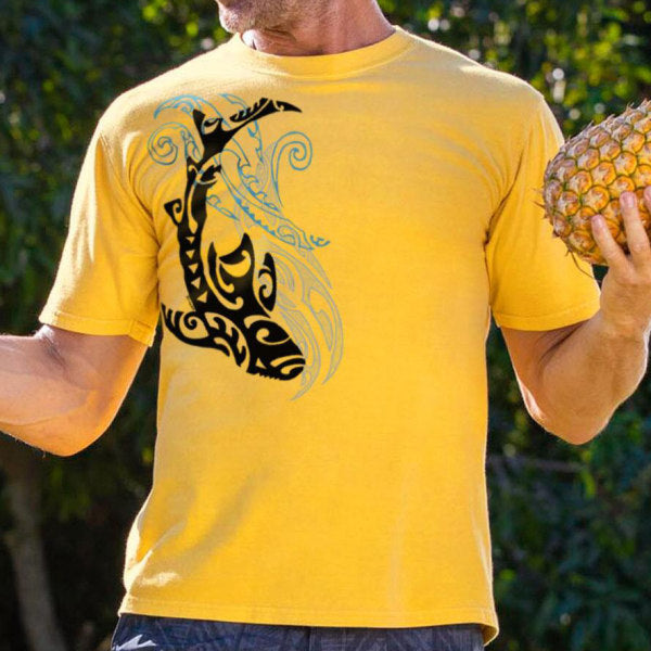 Tribal Predator pineapple T-shirt with a round neckline