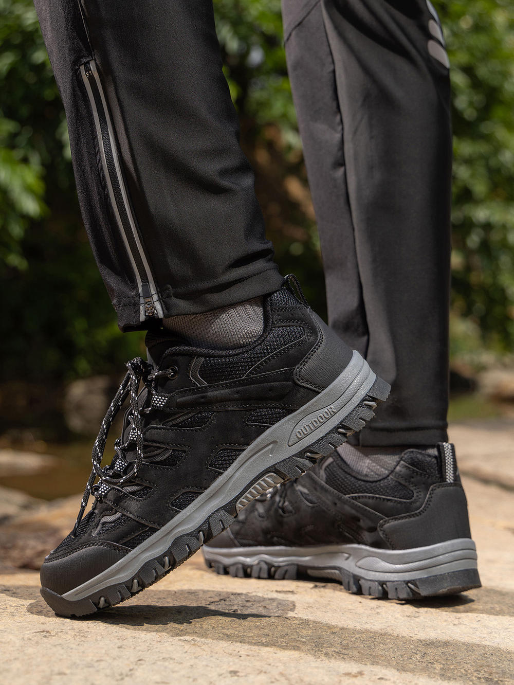 Men's Outdoor Hiking Shoes &ndash; Breathable Waterproof Low-Cut Walking Shoes with Non-Slip Traction, Abrasion-Proof Build & Orthopedic Wide Toe Arch Support