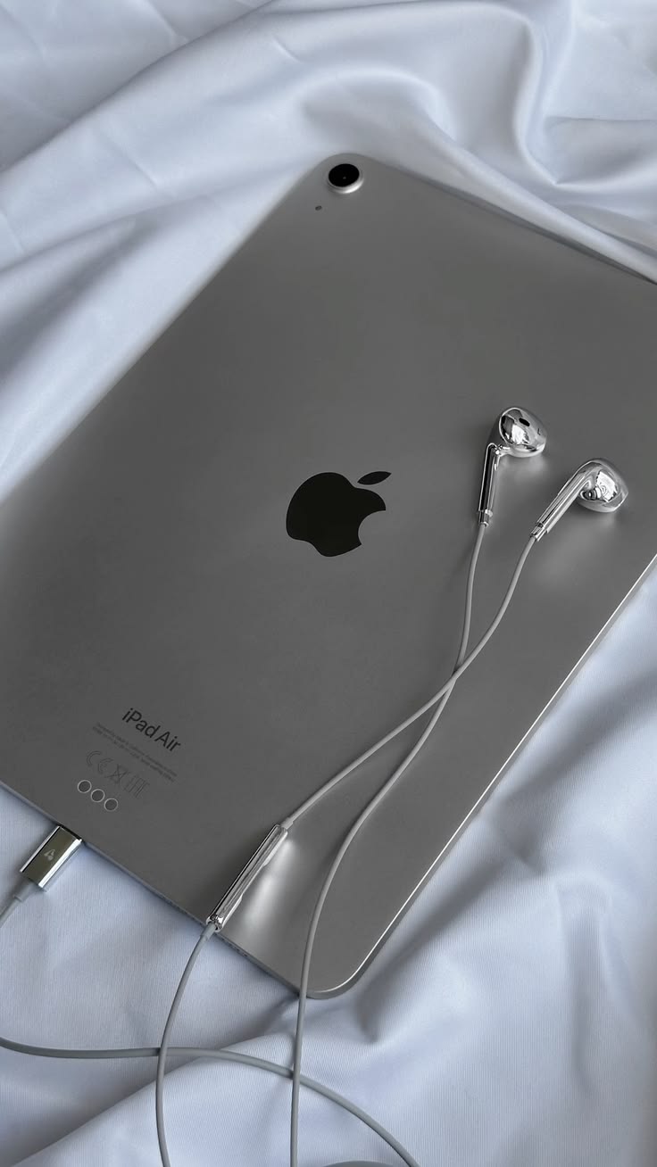 2026 Wired Earbuds USB-C Lightning 3.5mm