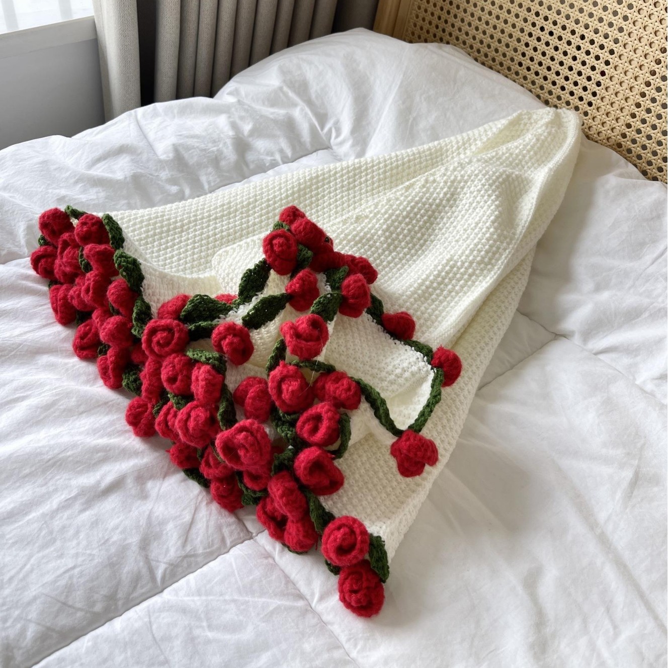 Ready-made rose bouquet blanket - an ideal gift choice
