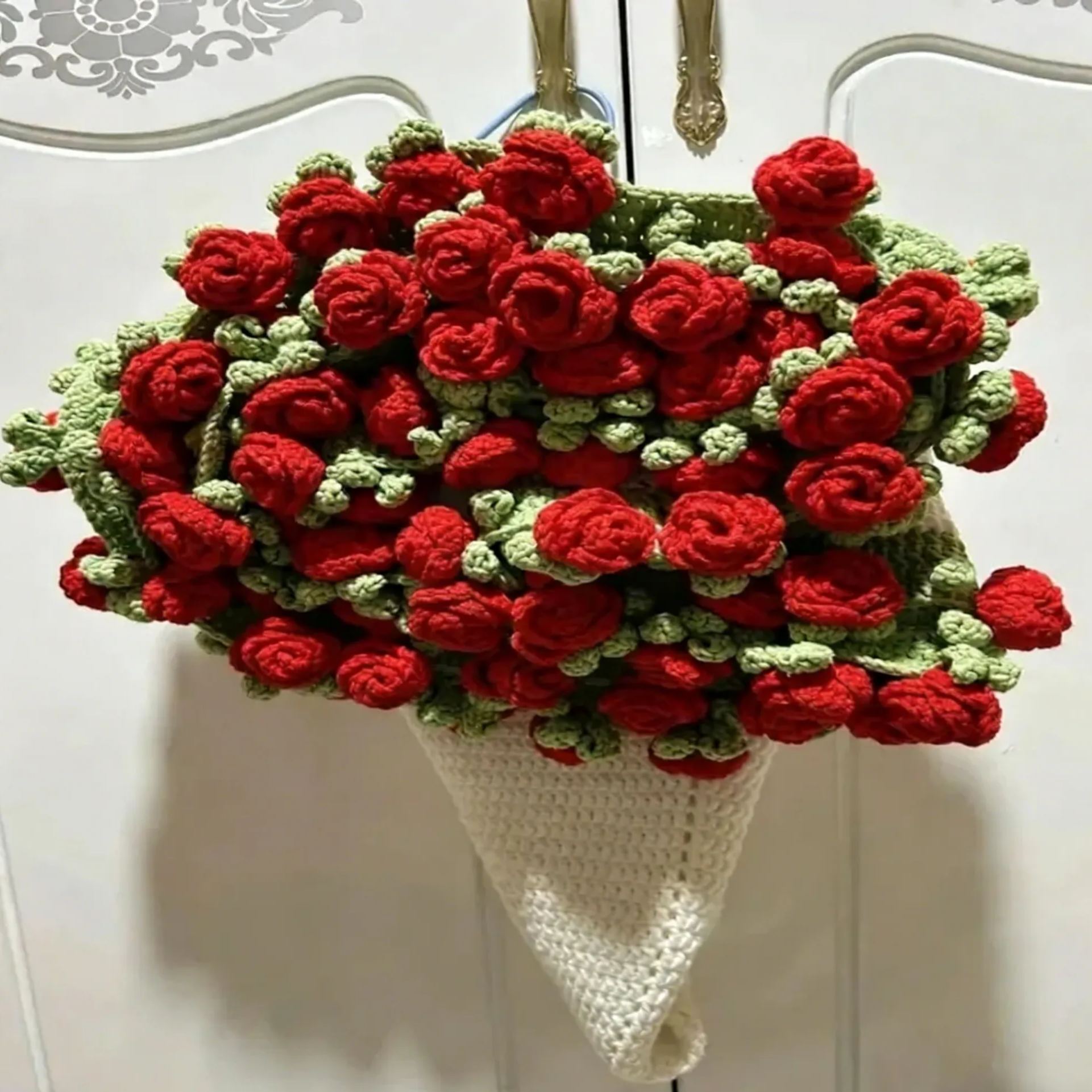 Hand-Knitted Rose Blanket DIY Kit & Ready-Made Gift for Mother's Day Valentine's Day