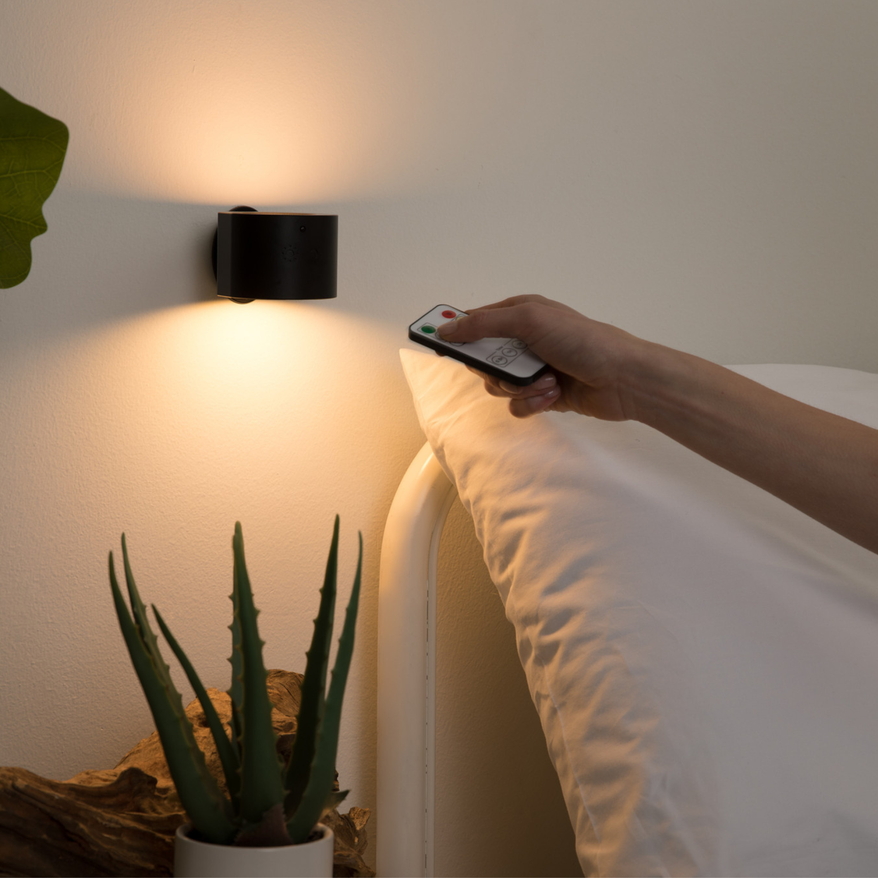 360° Rotating Magnetic Night Light - Portable Touch Remote Control Adjustment