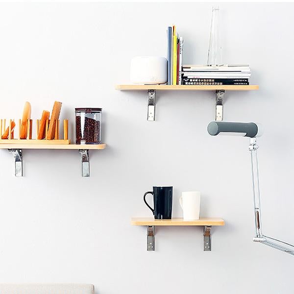 Foldable shelf brackets
