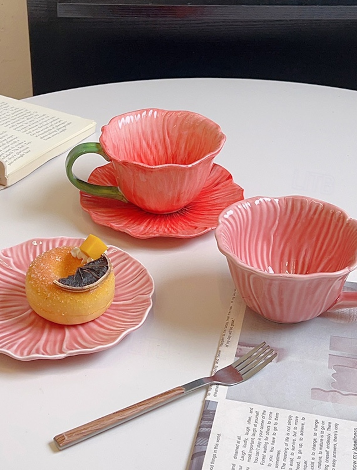 Vintage Floral Coffee Cup Set – Hand-Painted Petal Design, Perfect for Afternoon Tea & Gifts