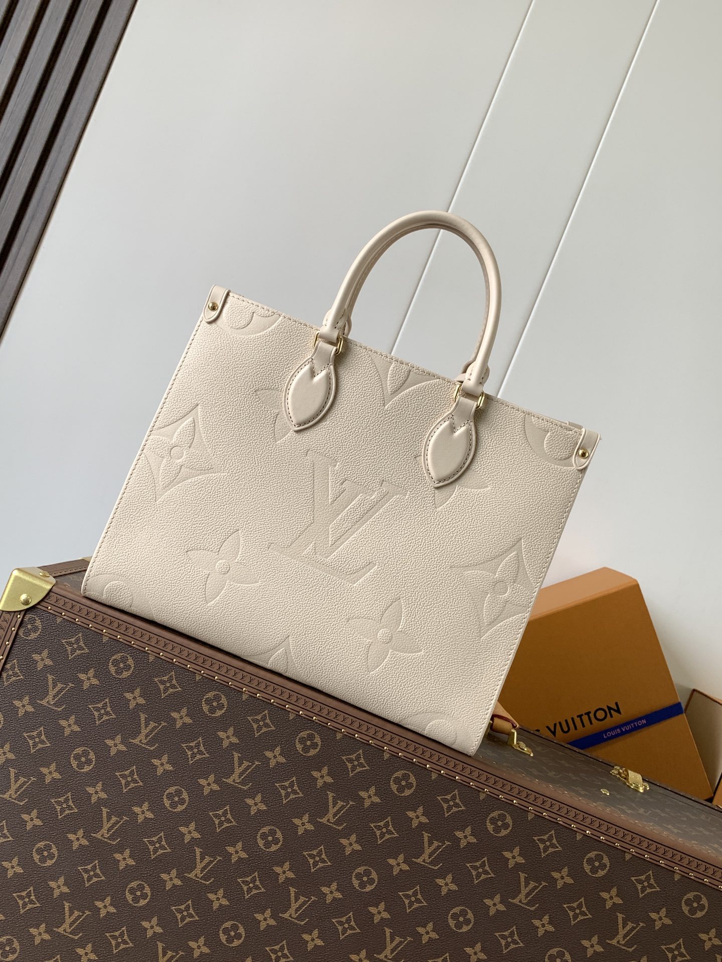 LX OnTheGo (Medium)