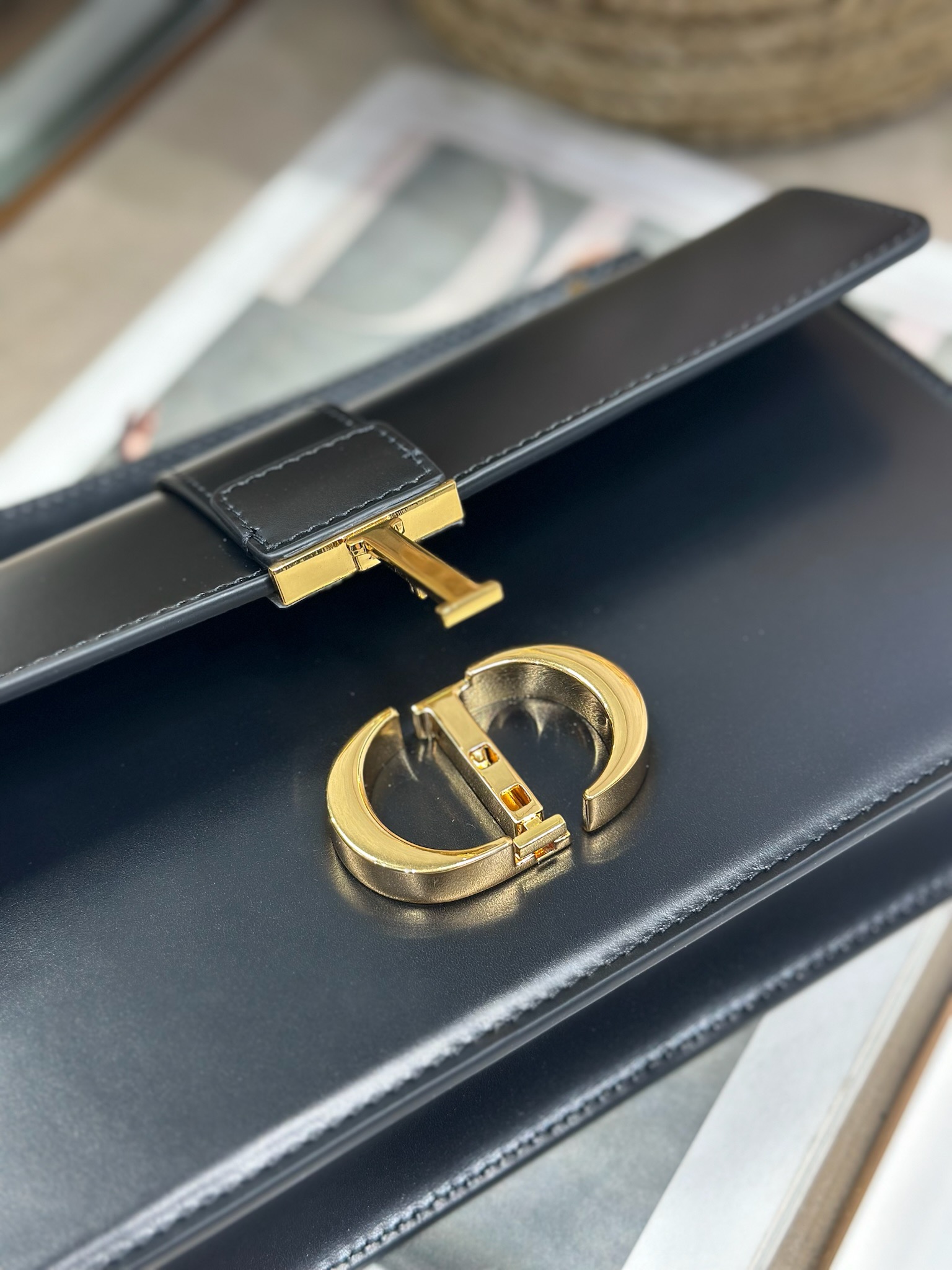 DioX 30 Montaigne Top Handle