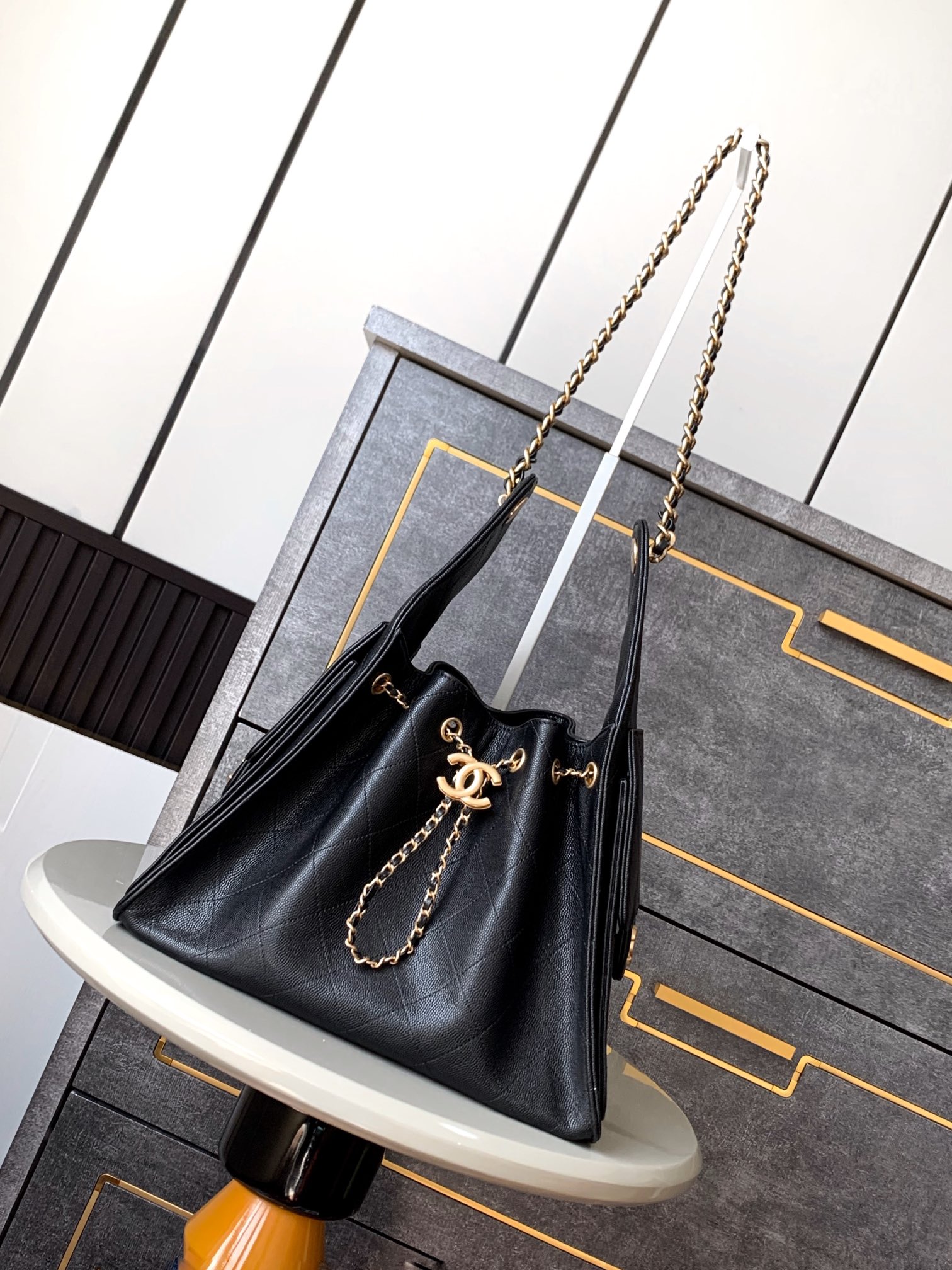 CHANEX 25A Bucket Bag
