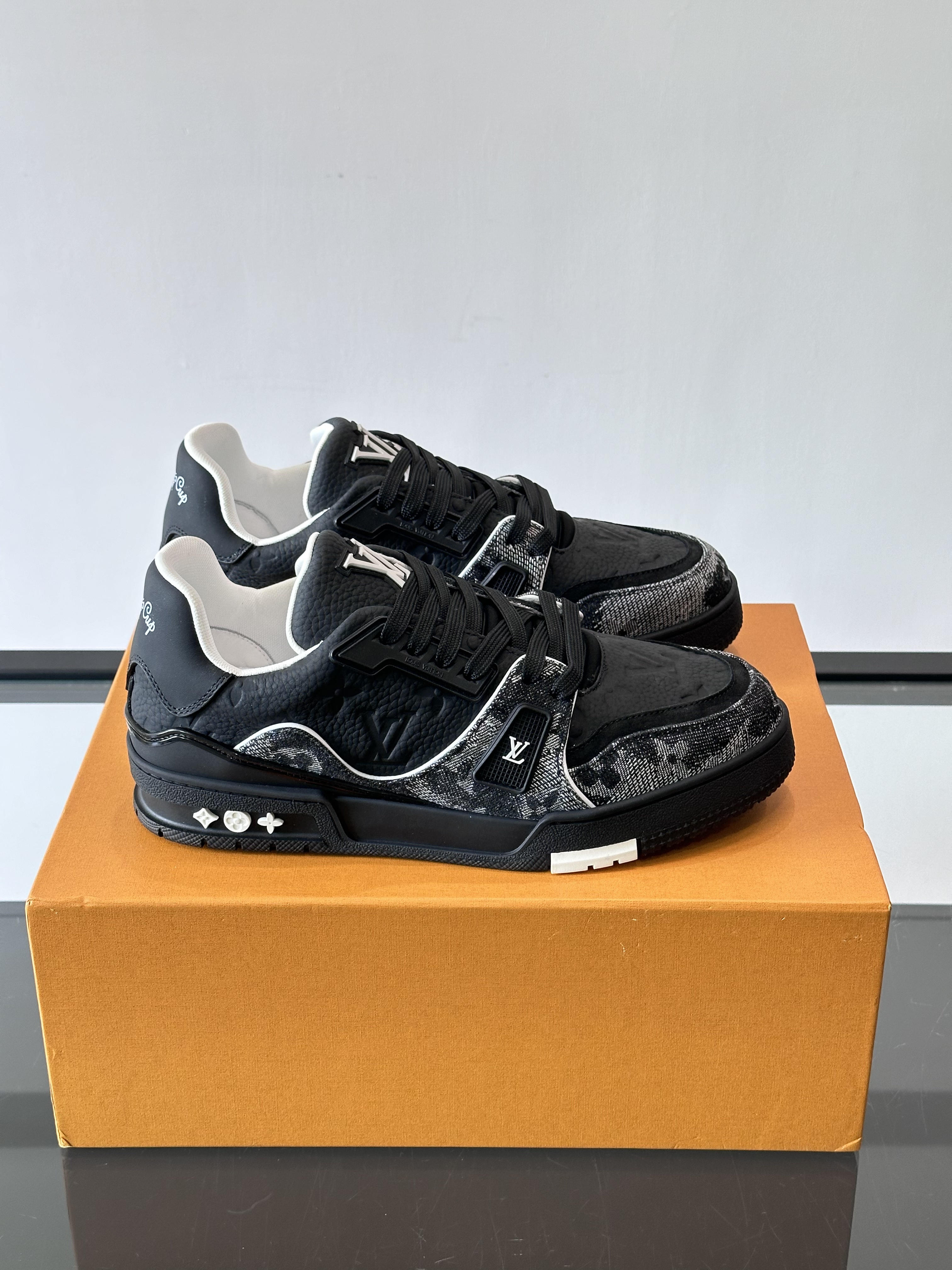 LX Trainer (America's Cup) Special Edition Sneakers （Man）