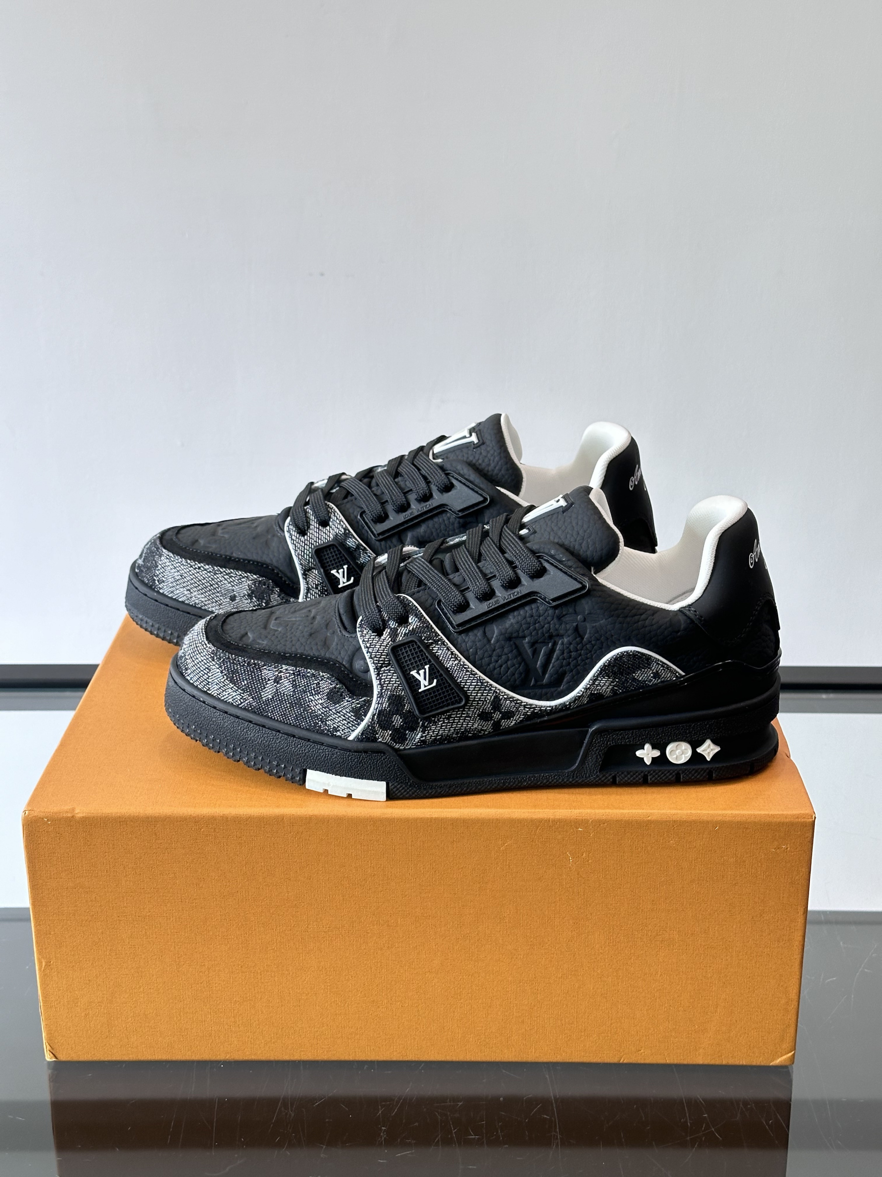 LX Trainer (America's Cup) Special Edition Sneakers （Man）
