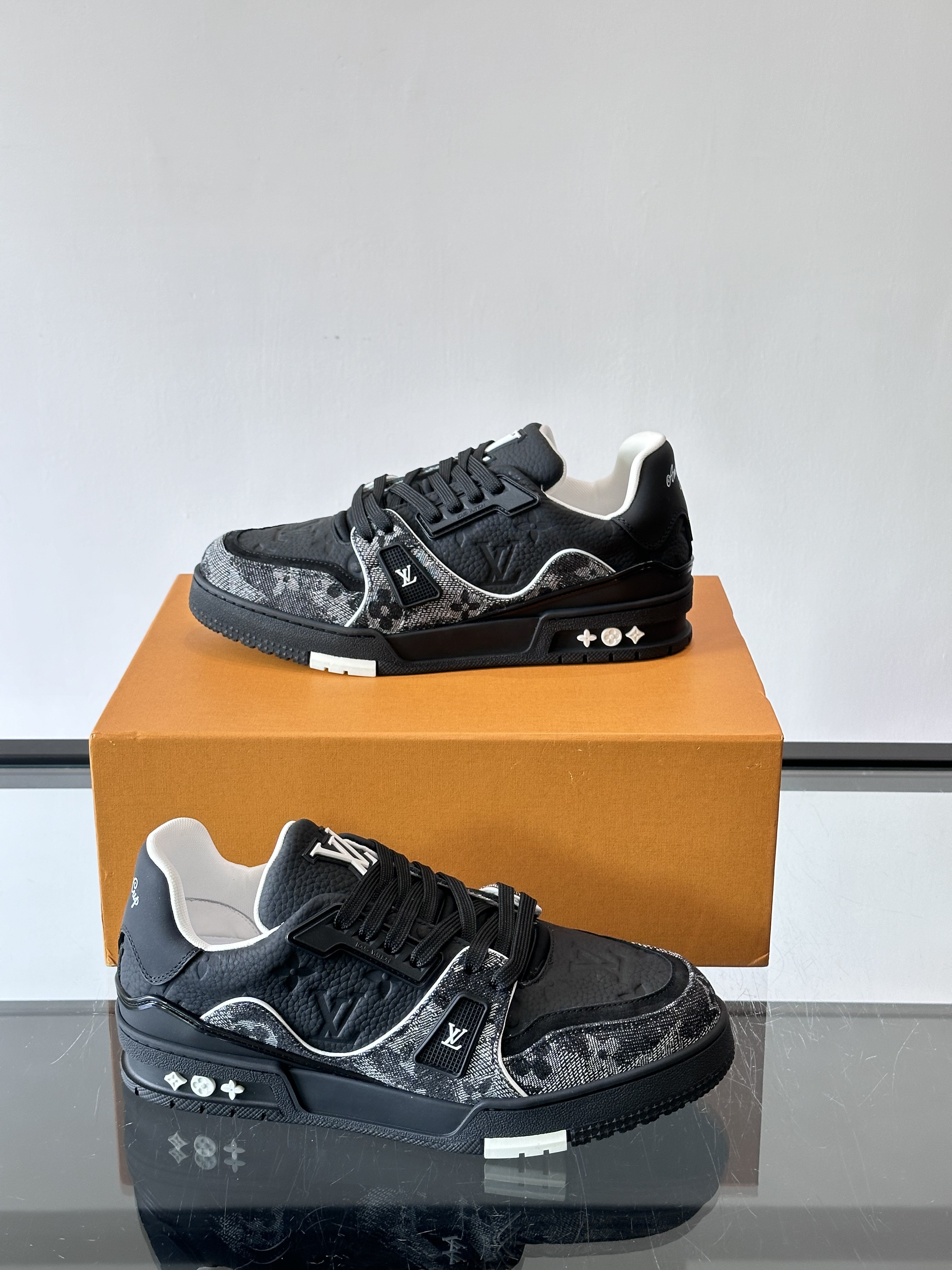 LX Trainer (America's Cup) Special Edition Sneakers （Man）