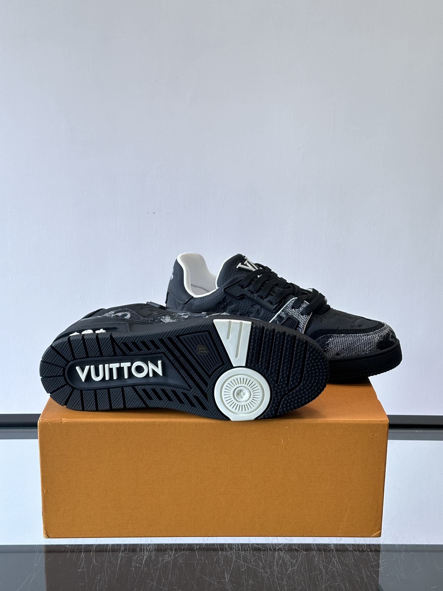 LX Trainer (America's Cup) Special Edition Sneakers （Man）