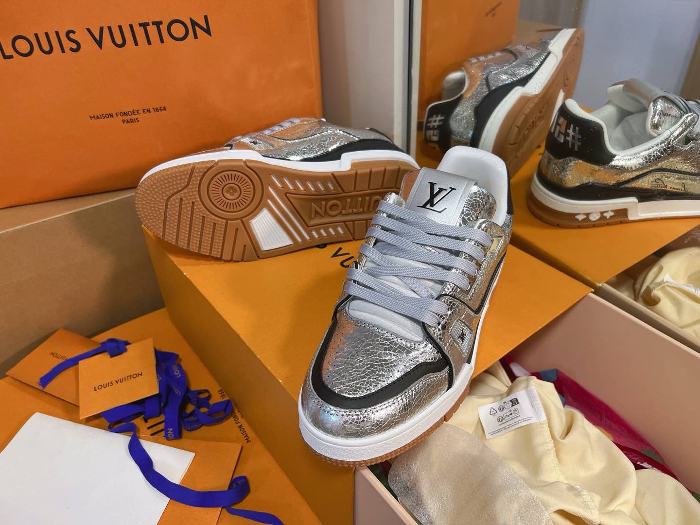 LX Trainer Sneakers (Silver)