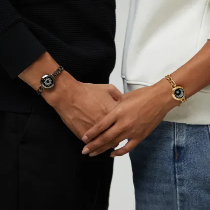 ❤️Sun & Moon Touch Bracelets with Figaro Chain【Black+Gold】👫🎁