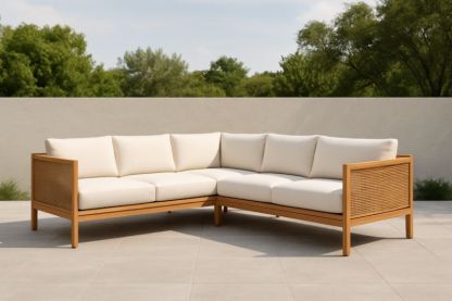 Canapé d'angle en bois avec coussins blancs pour extérieur