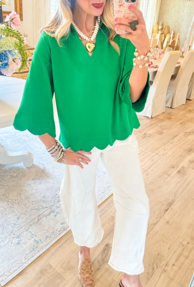 Scallop Edge Detail Solid Top