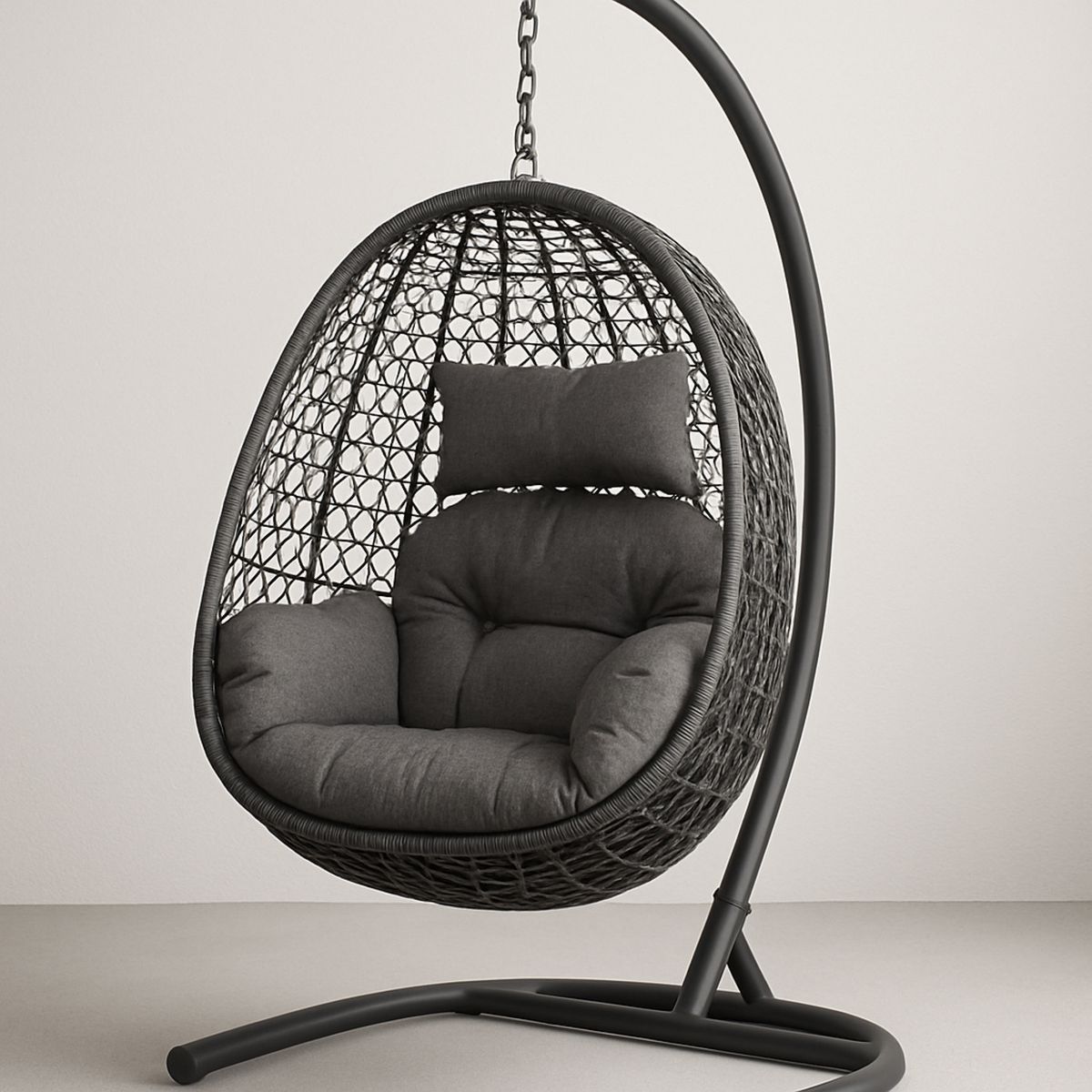 Grey Outdoor Hanging Egg Chair with Steel Frame and Polyester Cushion-Solinerva