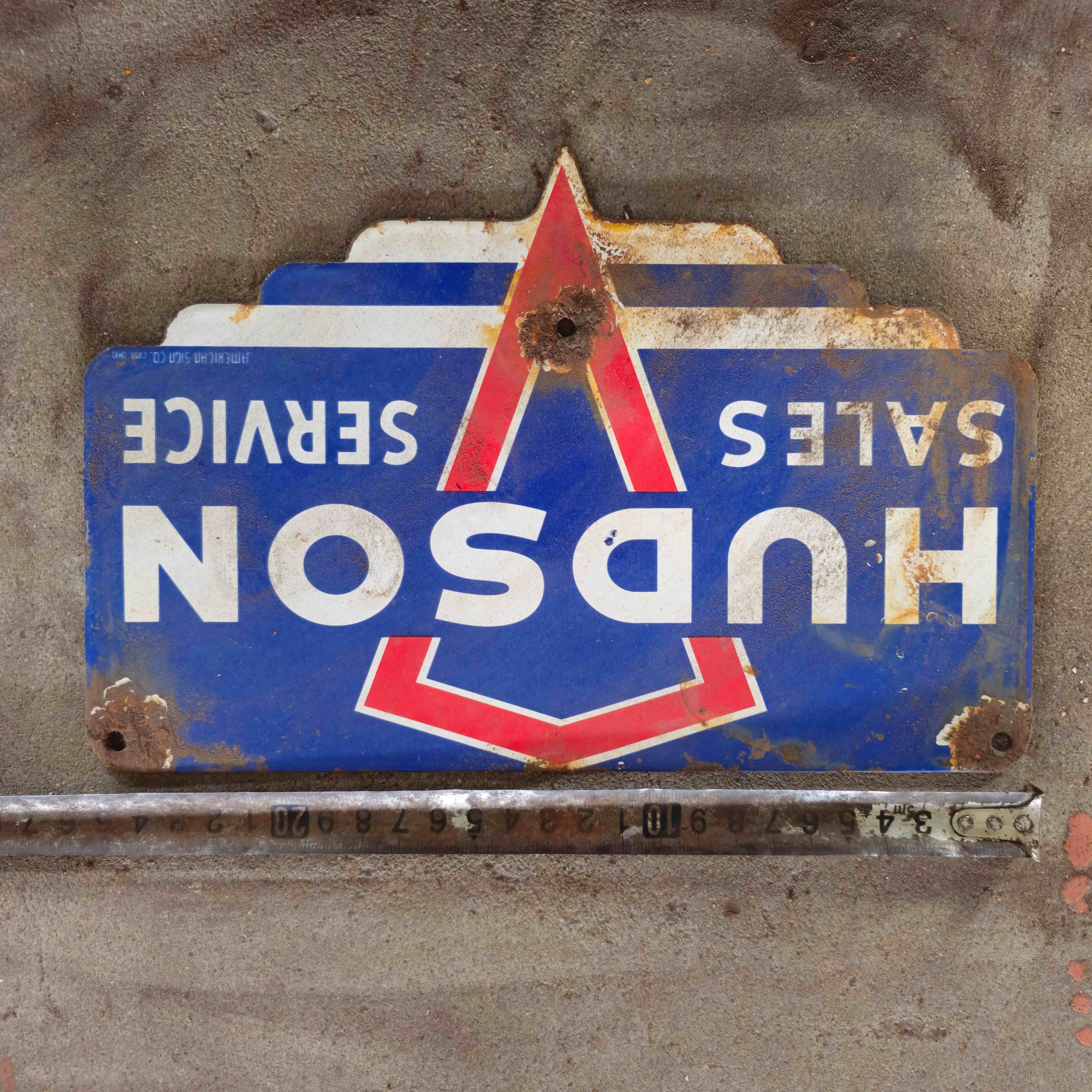 DIE CUT HUDSON SALES SERVICE GAS OIL PORCELAIN SIGN