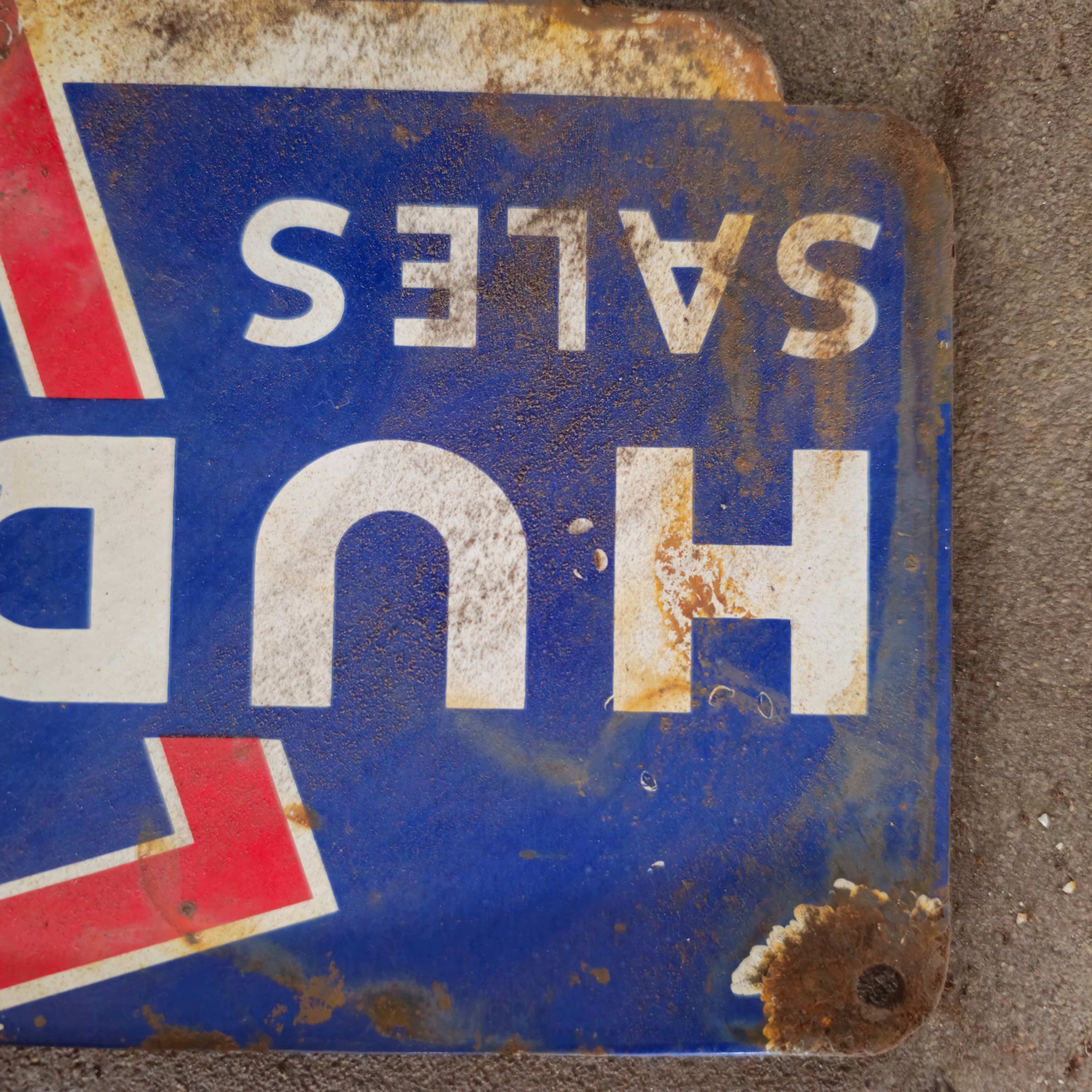 DIE CUT HUDSON SALES SERVICE GAS OIL PORCELAIN SIGN