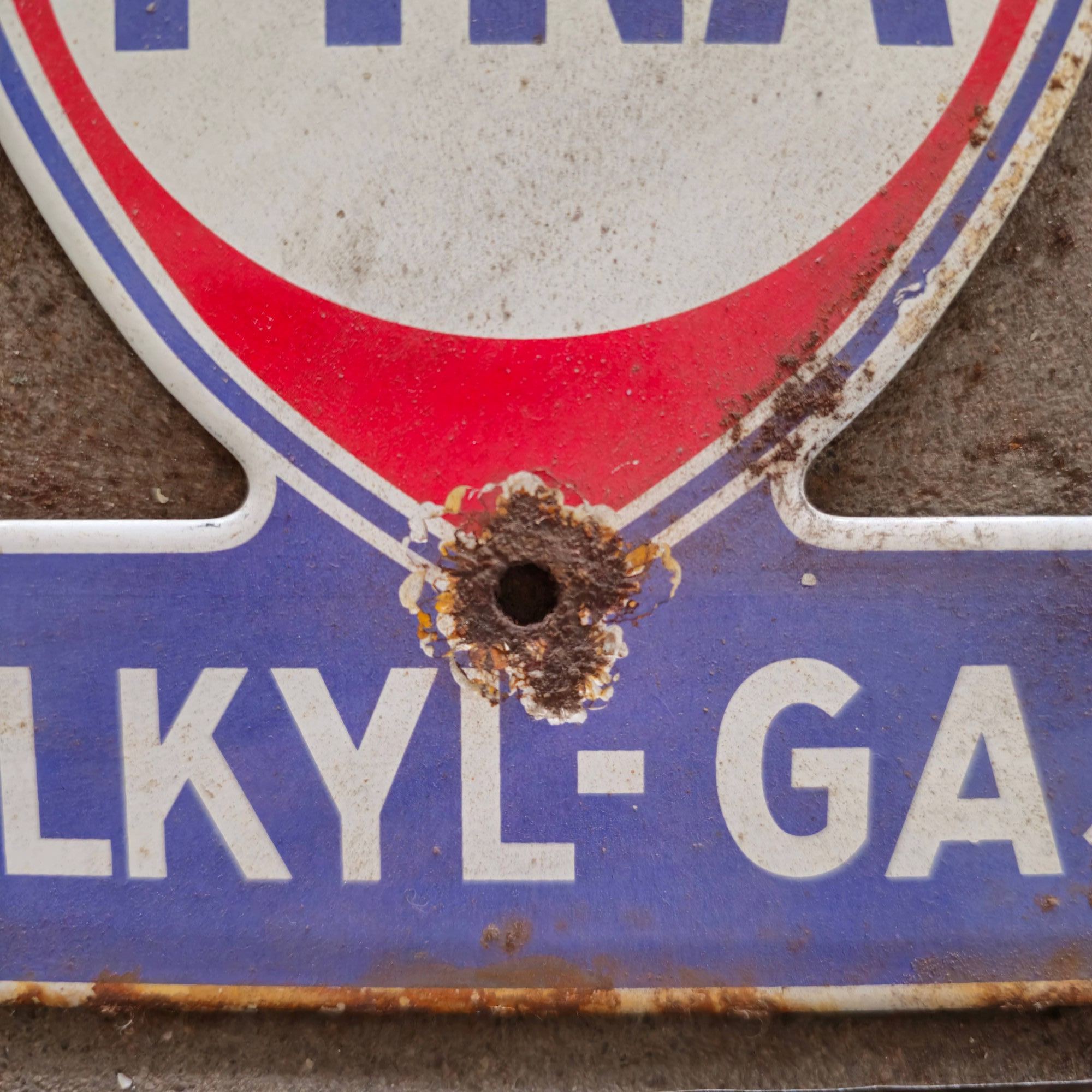 DIE CUT SUPER FINA ALKYL-GAS PORCELAIN SIGN