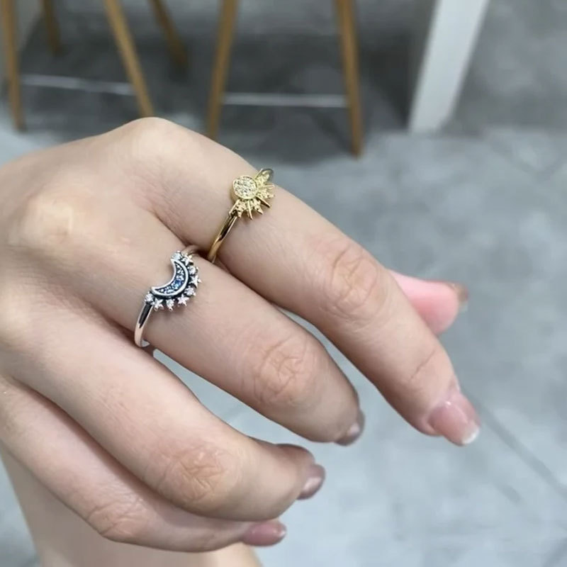 Moon and Star Ring Set