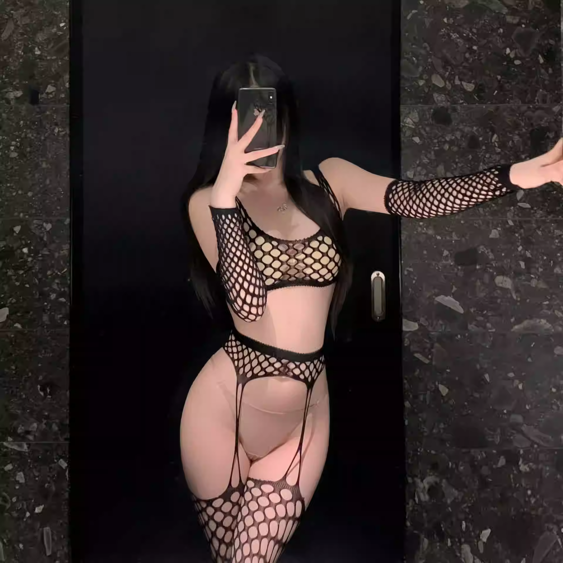 Strappy Mesh Stocking Set