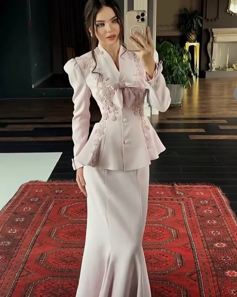French Socialite-Style Two-Piece Set with 3D Floral Embellishments