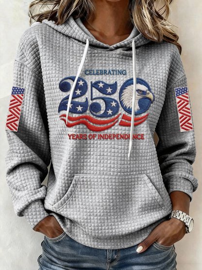 Women's US 250th Anniversary "Celebrating 250 Years of Independence" Waffle-Knit Hoodie – Patriotic Eagle & Flag Print-pufftee