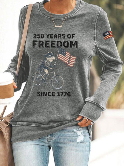 Women's US 250th Anniversary "250 Years of Freedom" Casual Sweatshirt – Patriotic Frog on Bicycle Graphic Pullover-pufftee