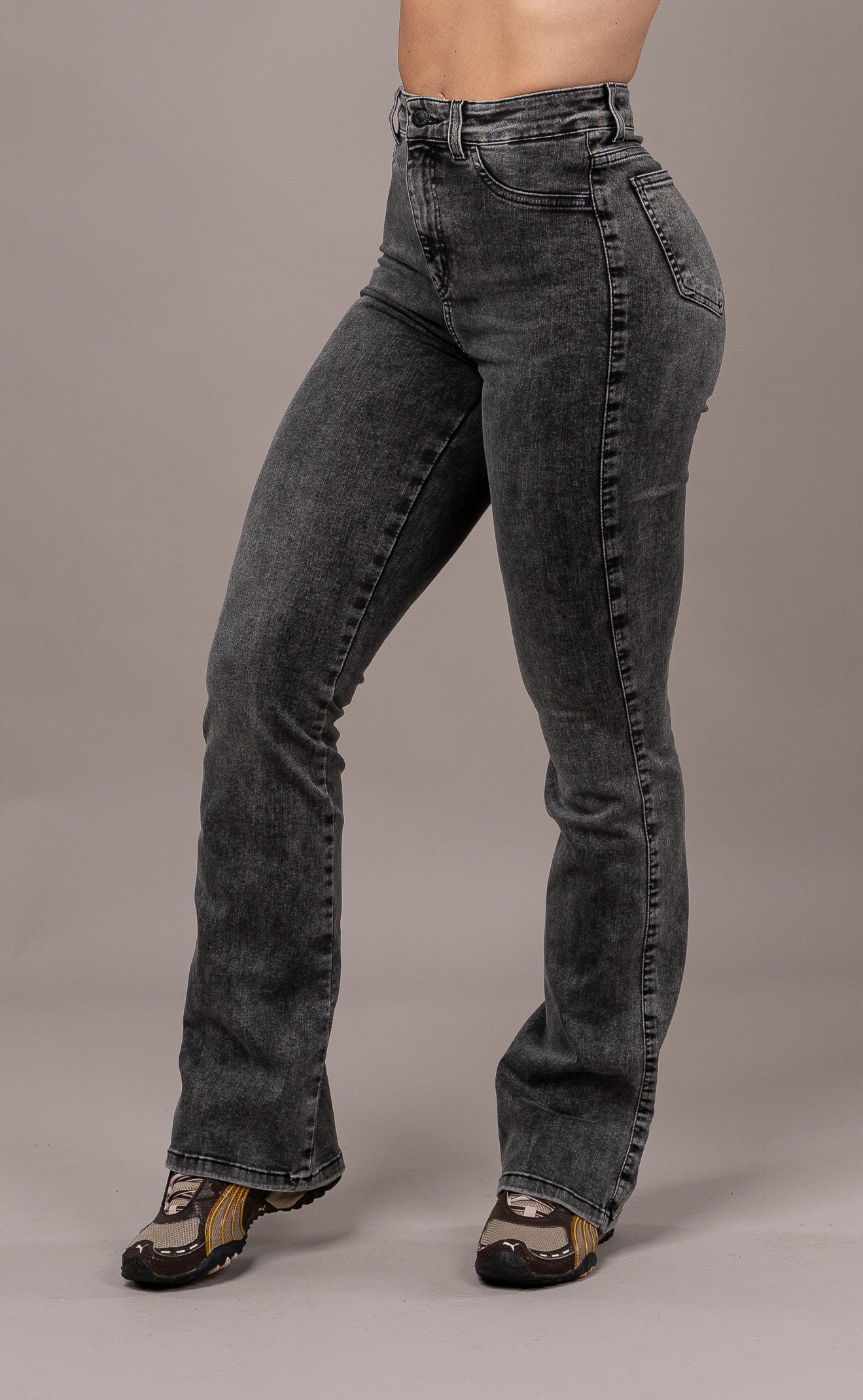 Womens Flared Fitjeans - Heavy Washed Black