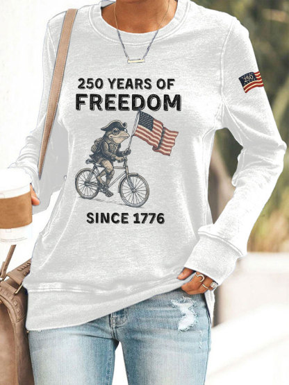 Women's US 250th Anniversary "250 Years of Freedom" Casual Sweatshirt – Patriotic Frog on Bicycle Graphic Pullover-pufftee