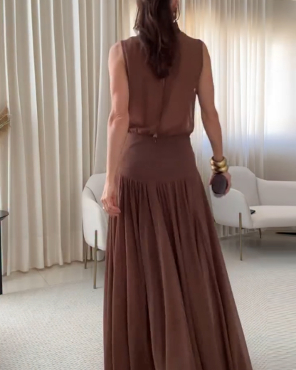 Elegant sleeveless solid color waist-cinching dress