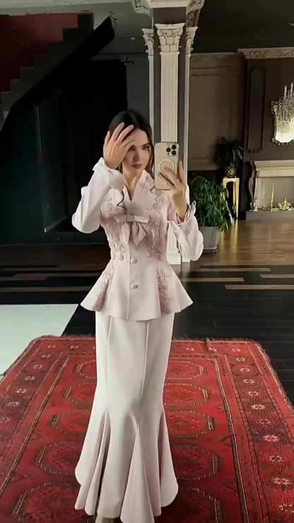 French Socialite-Style Two-Piece Set with 3D Floral Embellishments
