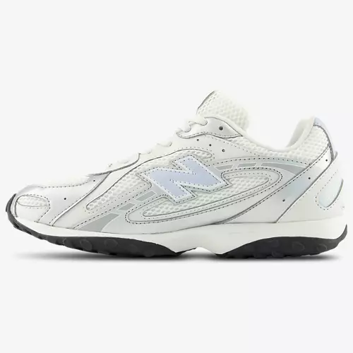 New Balance 204L