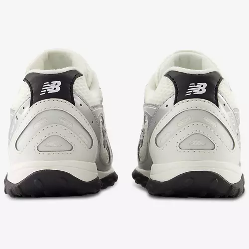 New Balance 204L
