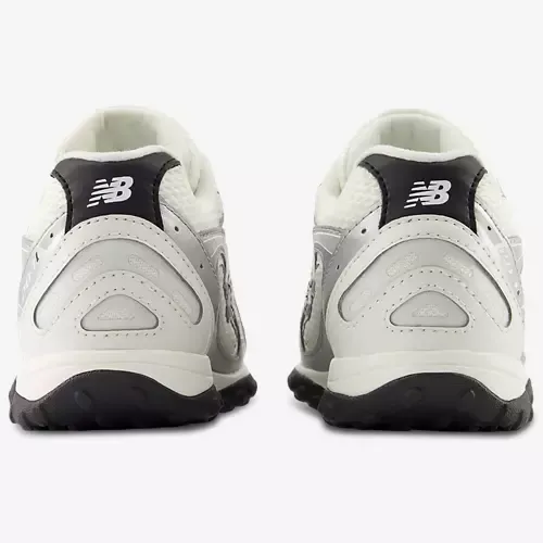 New Balance 204L