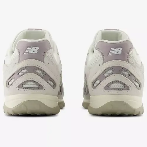 New Balance 204L