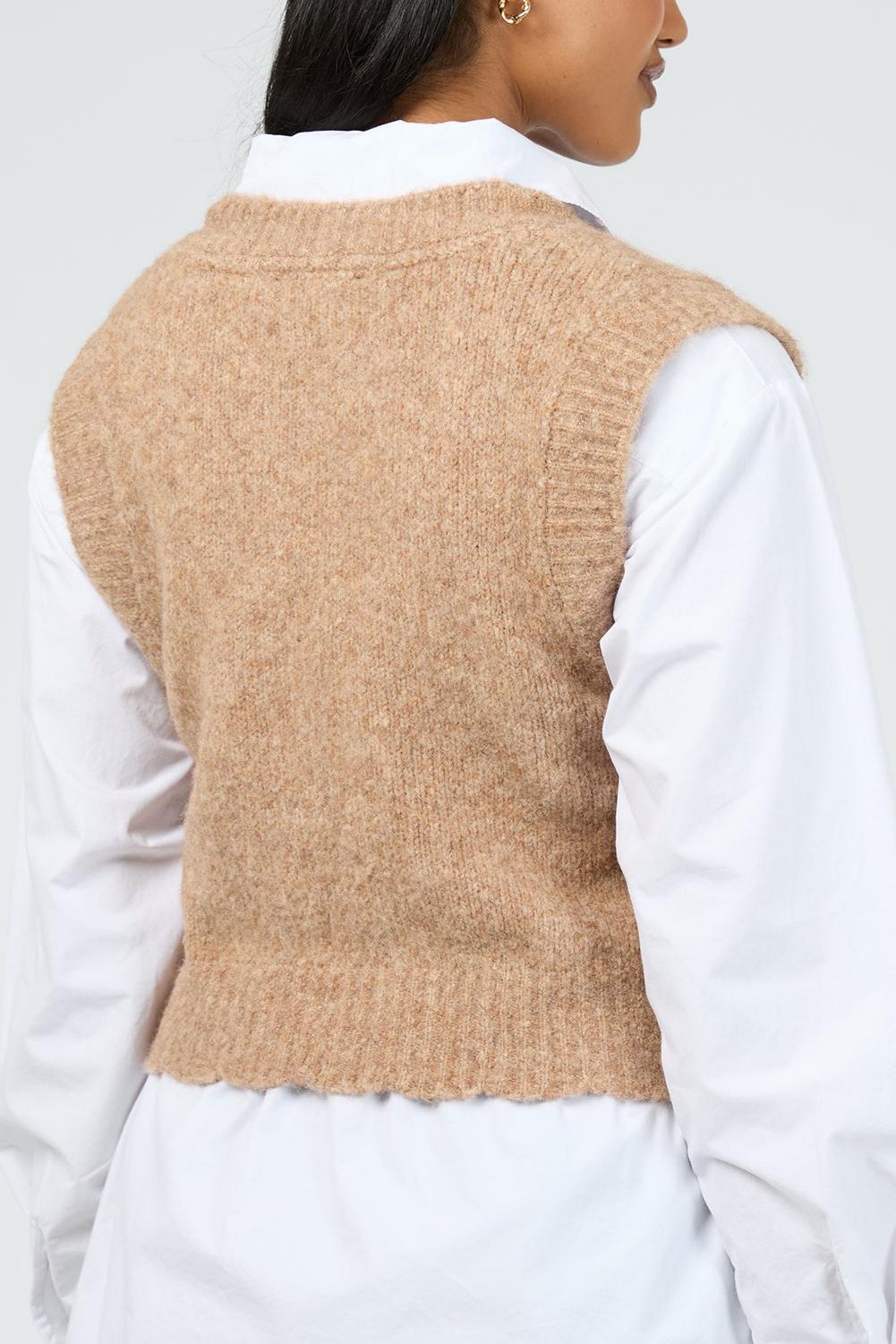 Knitted vest