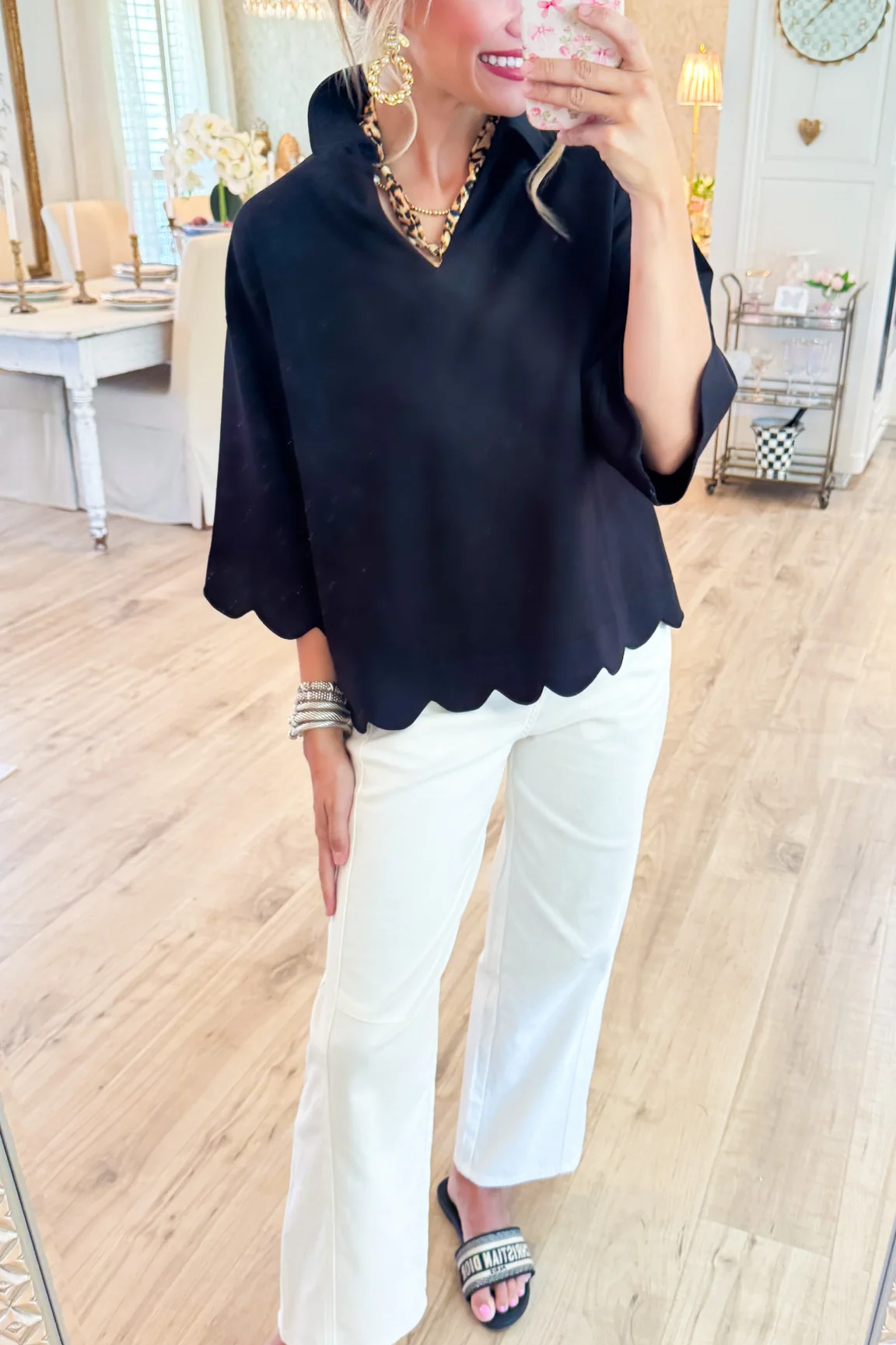 Scallop Edge Detail Solid Top