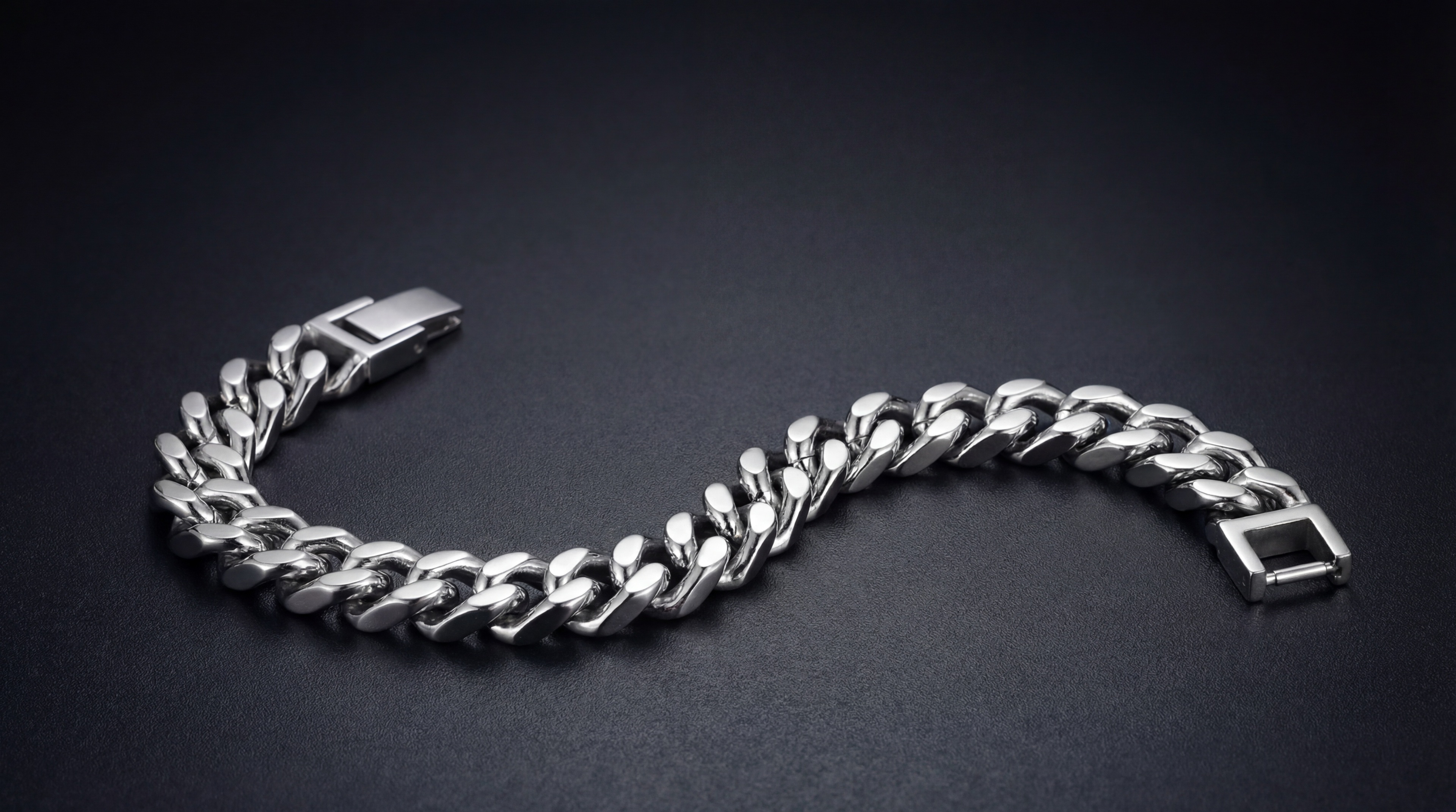 Cuban Chain Bracelets