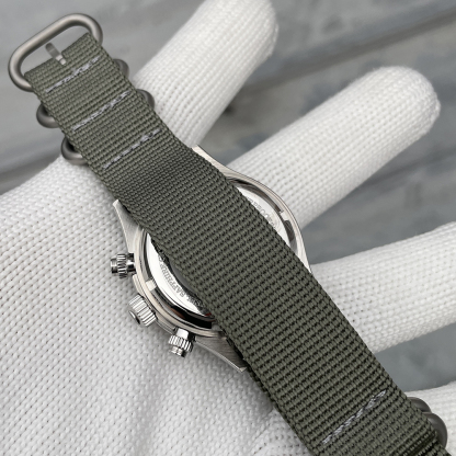 2026 STEELFLIER Official SF733 Quartz Watch 200M Waterproof BGW9 Luminous VK63 Mute Movement Men Wristwatch