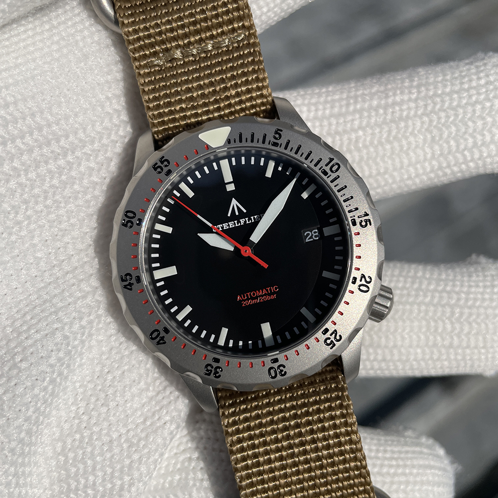 STEELFLIER Official SF755 NEW Luxury Mechanical Luminous Wristwatch NH35 Movt 200M Waterproof Stainless Steel Bezel Dive Watches