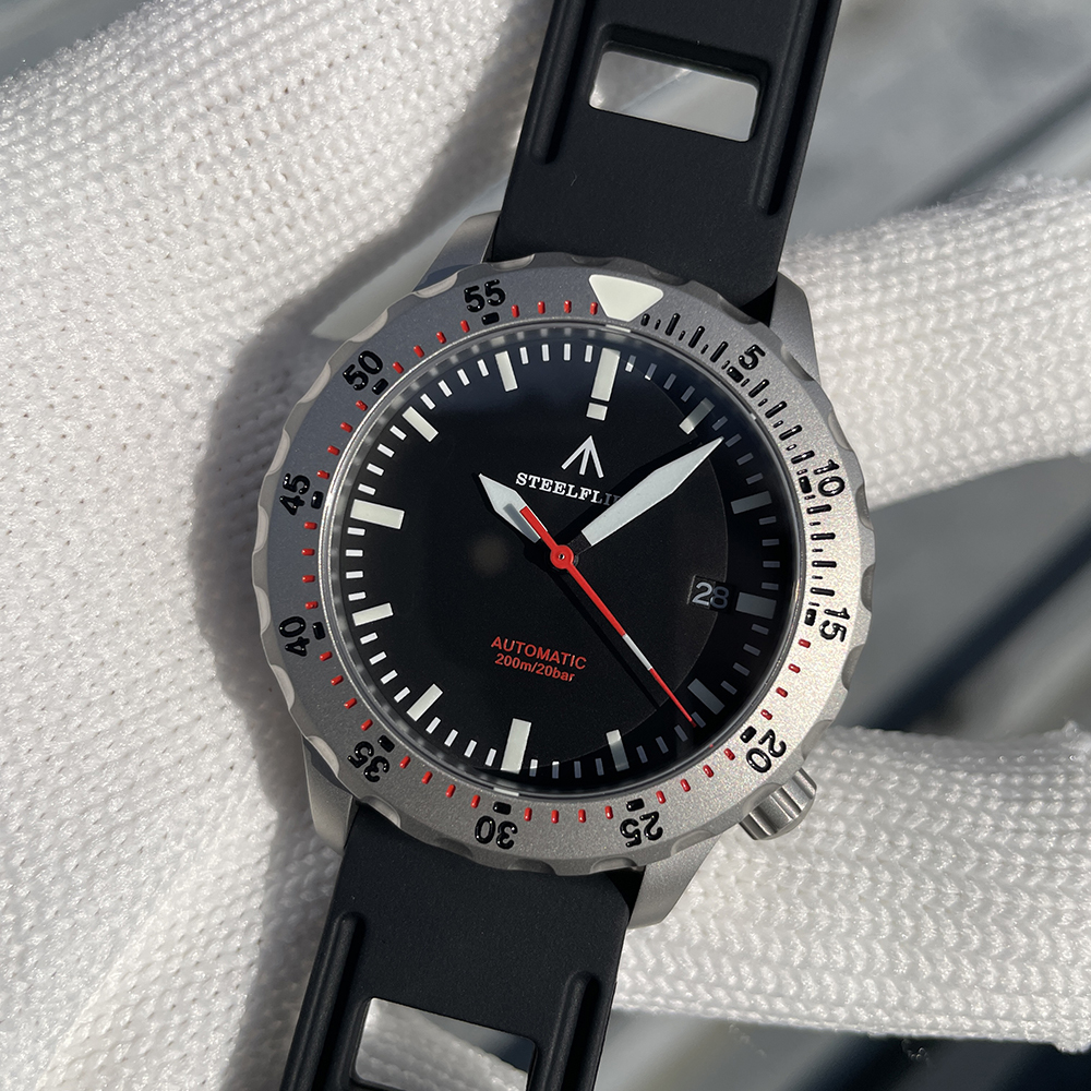 STEELFLIER Official SF755 NEW Luxury Mechanical Luminous Wristwatch NH35 Movt 200M Waterproof Stainless Steel Bezel Dive Watches