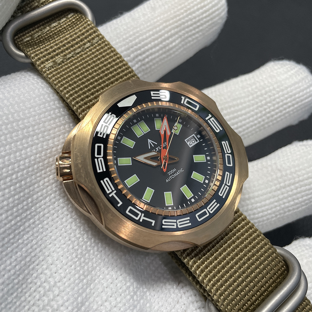 STEELFLIER Official SF762S Bronze Men Mechanical Watch Japan NH35 Movement Super Luminous 20Bar Waterproof Vintage Diver Wristwatch