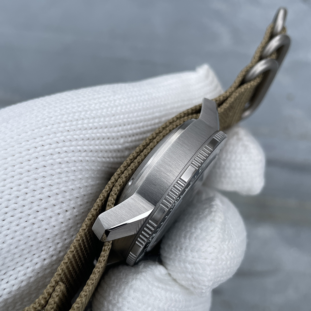 STEELFLIER Official SF787 Luxury Men Dive Watch Double Calendar NH36 Movement Super Luminous 200M Waterproof Mechanical Wristwatch